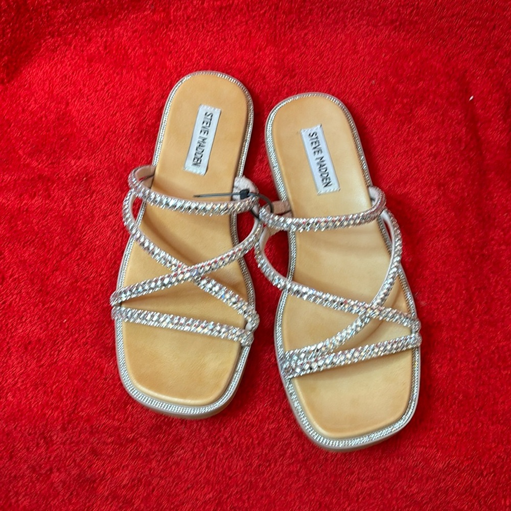 NWOT Steve Madden Women Size 7 Starie Strappy Sandal Rhinestone